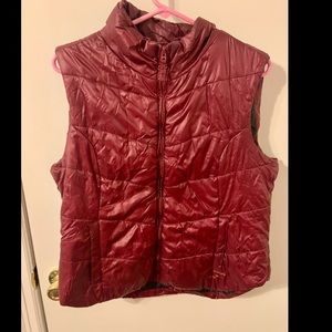 Xl maroon vest